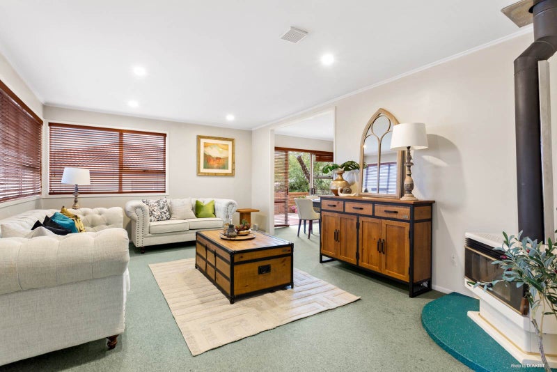 45 Sycamore Drive, Sunnynook, Auckland - Carousel 2