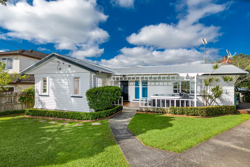 9 Gull Lane, Mairangi Bay, Auckland - Carousel 1
