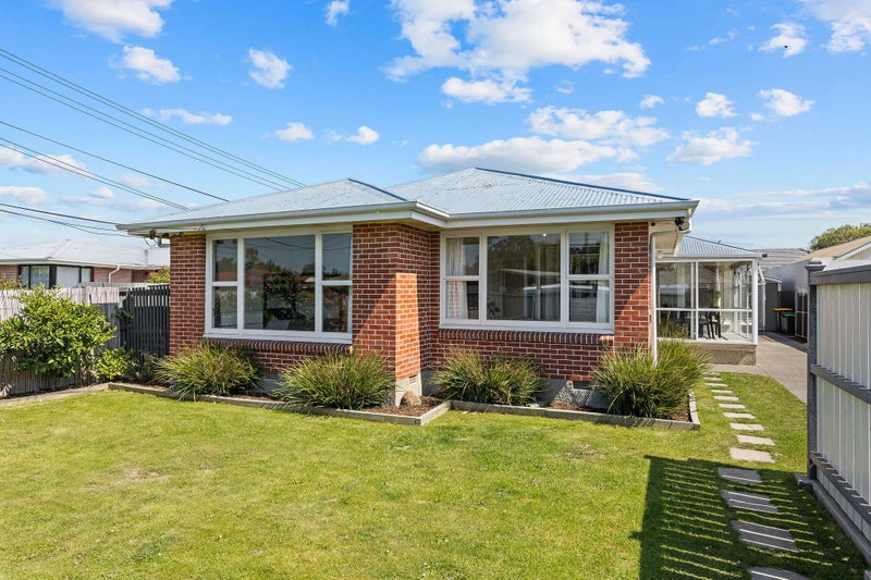 10 Barclay Place, Burwood, Christchurch - Carousel 1