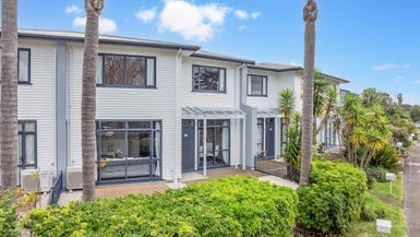 97/2 Armoy Drive, East Tamaki, Auckland - Carousel 1