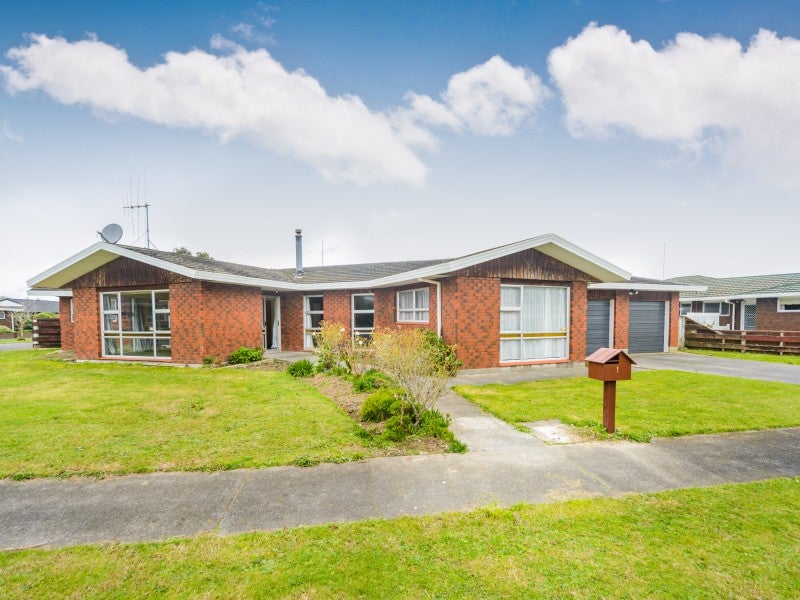 1 Wedgwood Grove, Highbury, Palmerston North - Carousel 2
