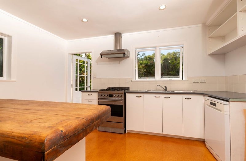 76 Roberton Road, Avondale, Auckland - Carousel 2
