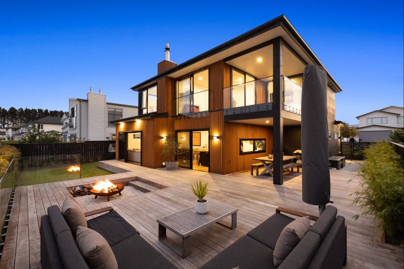 38 Ormonde Drive, Silverdale, Silverdale - Carousel 1