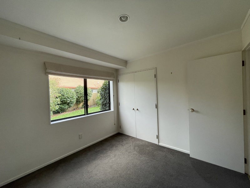 7 Parkview Avenue, Western Heights, Hamilton - Carousel 15