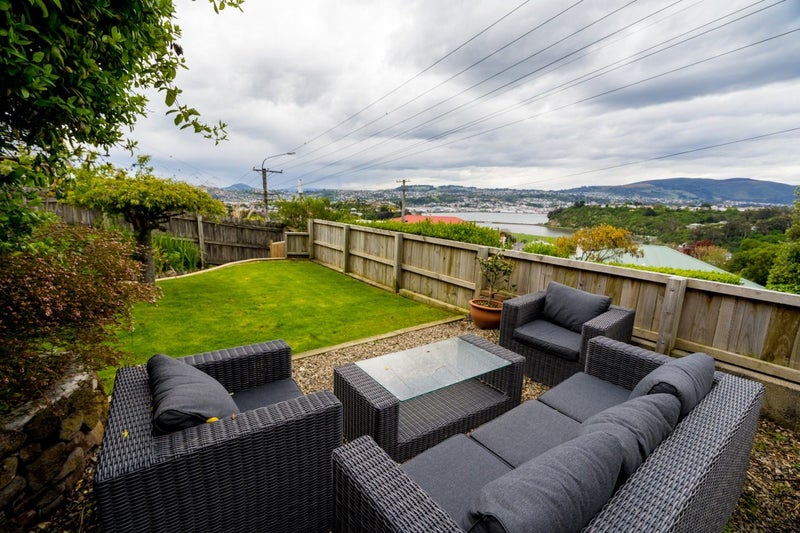 8 Highcliff Road, Andersons Bay, Dunedin - Carousel 1