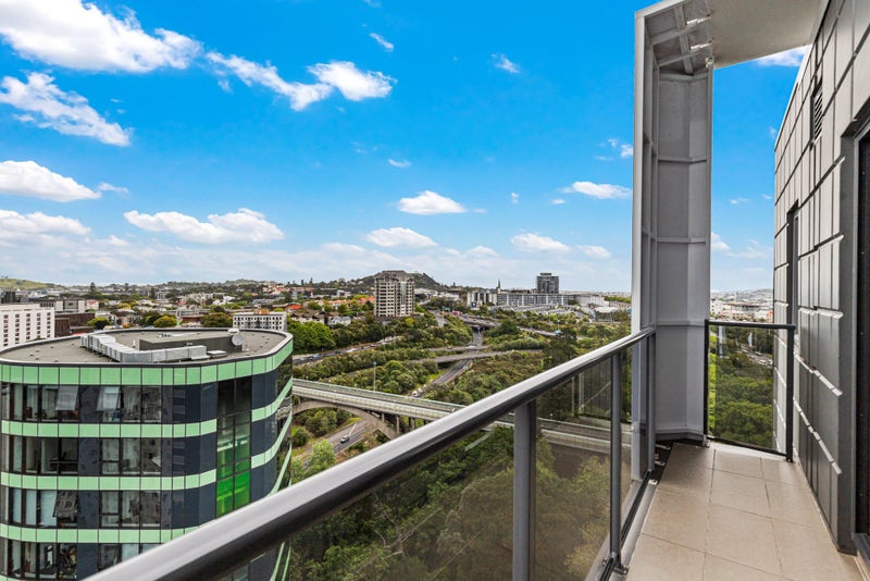 18J/6 St Martins Lane, Grafton, Auckland - Carousel 2