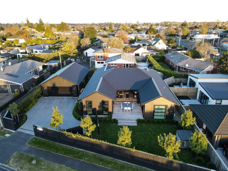 63 St Andrews Terrace, St Andrews, Hamilton - Carousel 1