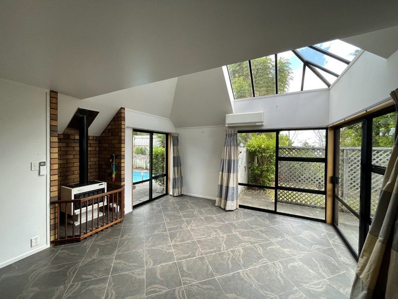 1 Calypso Place, Rothesay Bay, Auckland - Carousel 2
