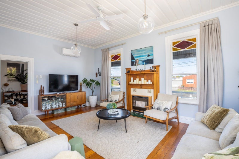 17 Kowhai Street, Strandon, New Plymouth - Carousel 2