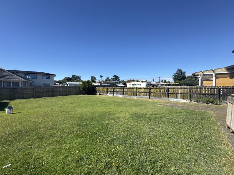 61 Preston Road, Clover Park, Auckland - Carousel 19