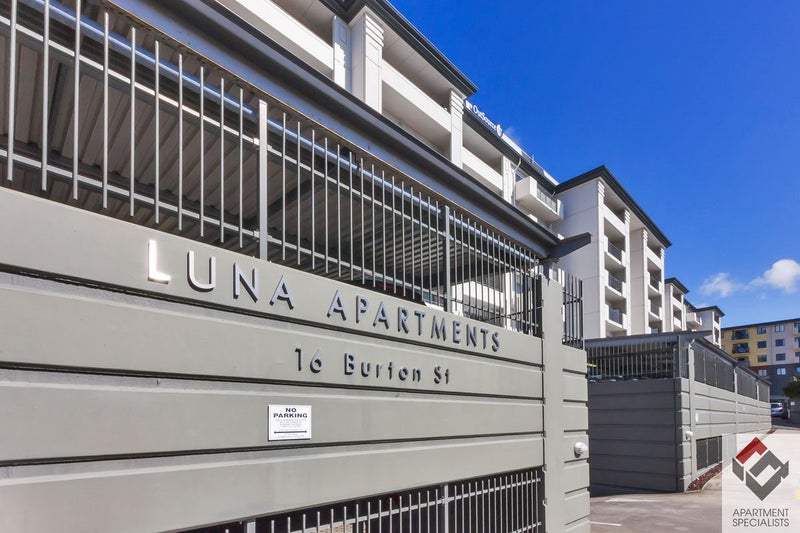 1T/16 Burton Street, Grafton, Auckland - Carousel 1