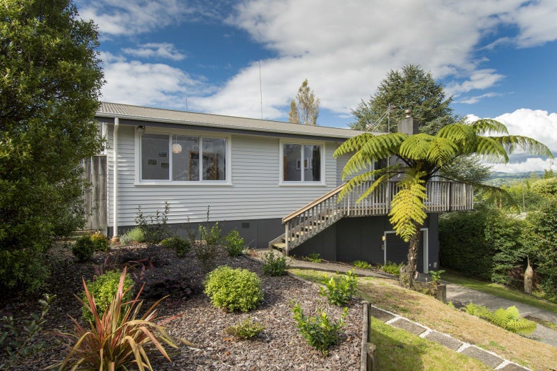 5 Argyll Road, Greerton, Tauranga - Carousel 1