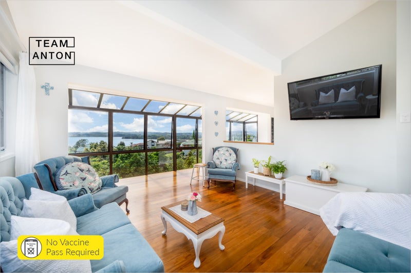 8 Callender Place, Shelly Park, Auckland - Carousel 1