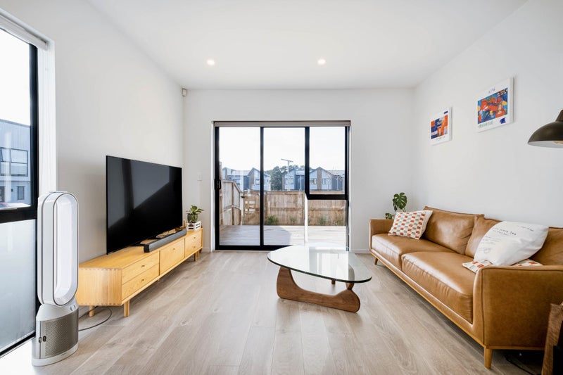 6/36 Westgate Drive, Westgate, Auckland - Carousel 2