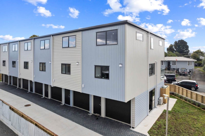 1/1 Balfour Road, Manurewa, Auckland - Carousel 2