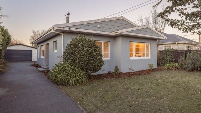 12 Jameson Avenue, St Albans, Christchurch - Carousel 1