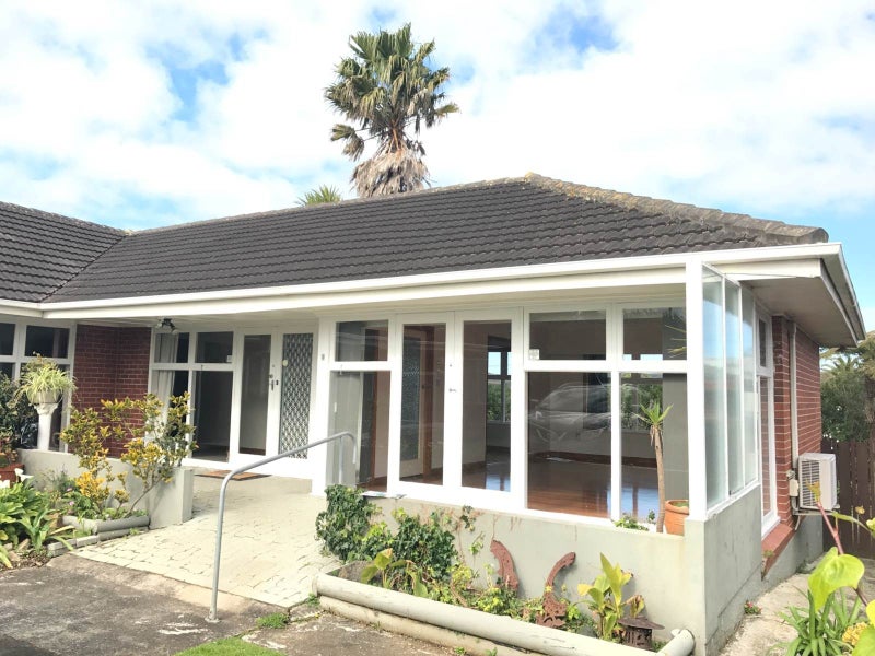 4/18 Tawhiri Road, One Tree Hill, Auckland - Carousel 2