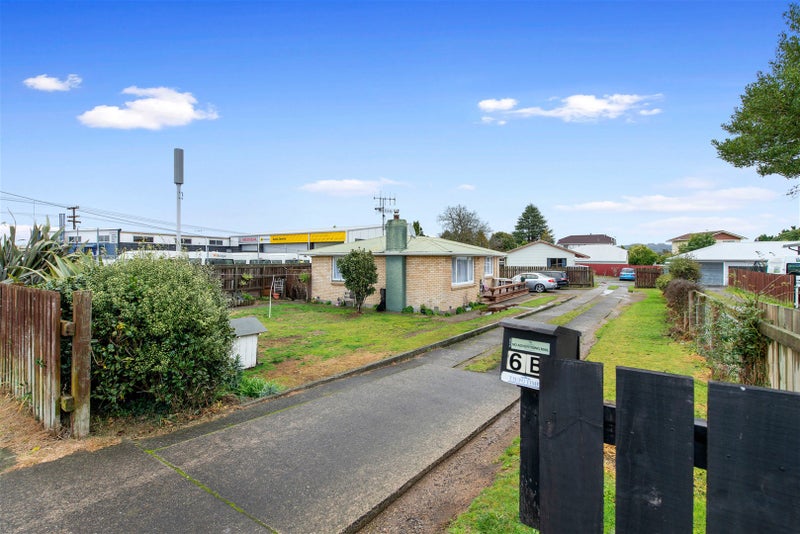 1/6 Pīhanga Street, Taupō - Carousel 19