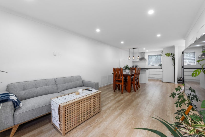 6/116 Buckland Road, Mangere East, Auckland - Carousel 1