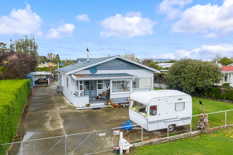 9 Robinson Street, Grovetown, Blenheim - Carousel 1