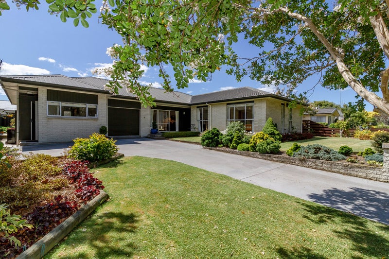 19 Islington Place, Tamatea, Napier - Carousel 1