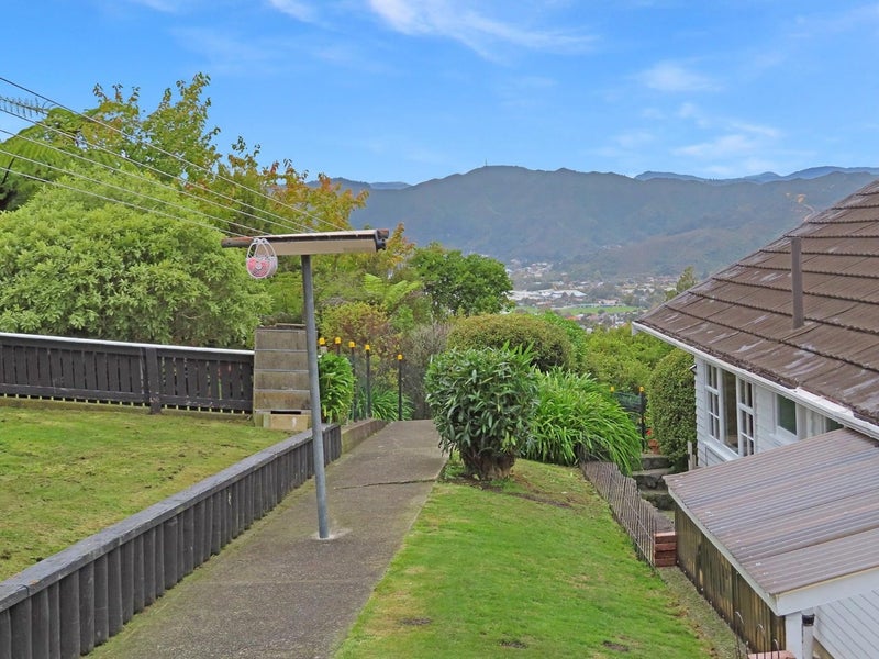 40 Sunshine Crescent, Kelson, Lower Hutt - Carousel 14