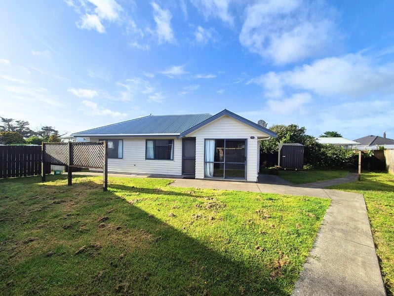 39 Rewarewa Road, Te Atatu Peninsula, Auckland - Carousel 9