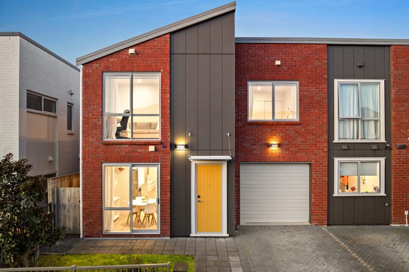 31 Ambar Ridge Avenue, Massey, Auckland - Carousel 2