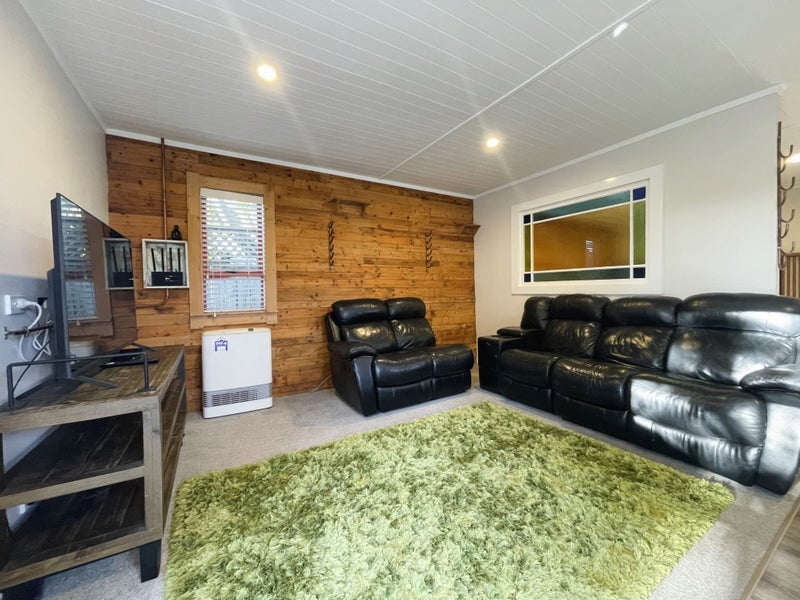 23 Outlook Road, Greenhithe, Auckland - Carousel 2