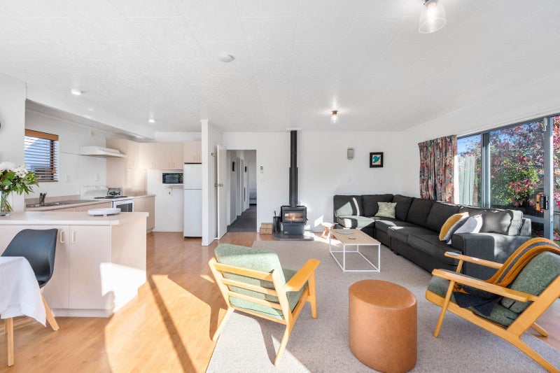 4 Antonia Place, Kinloch, Taupō - Carousel 2