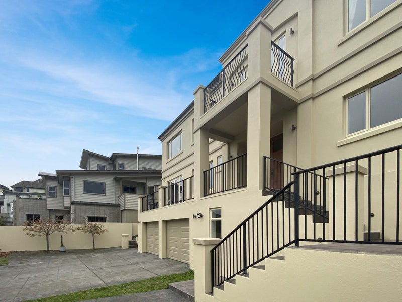 19 Bunker Way, Strathmore Park, Wellington - Carousel 26