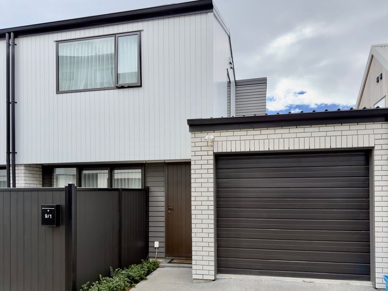9/1 Myrtle Street, Hutt Central, Lower Hutt - Carousel 1