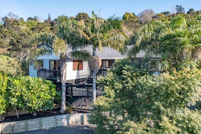 3B Laingrange Place, Laingholm, Auckland - Carousel 31