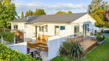 108 Fox Street, Hamilton East, Hamilton - Carousel 1