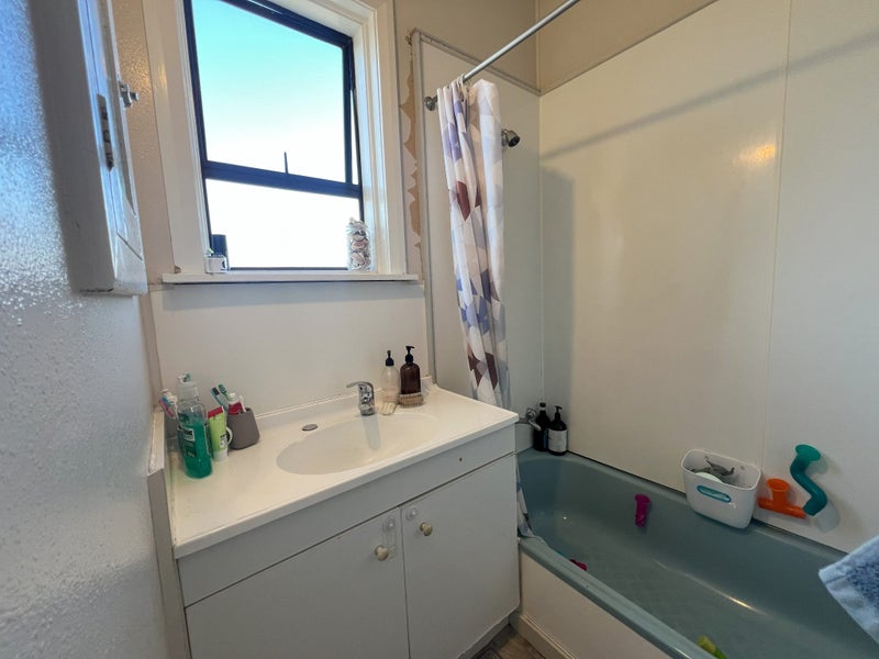 35 Alford Street, Waterview, Auckland - Carousel 11