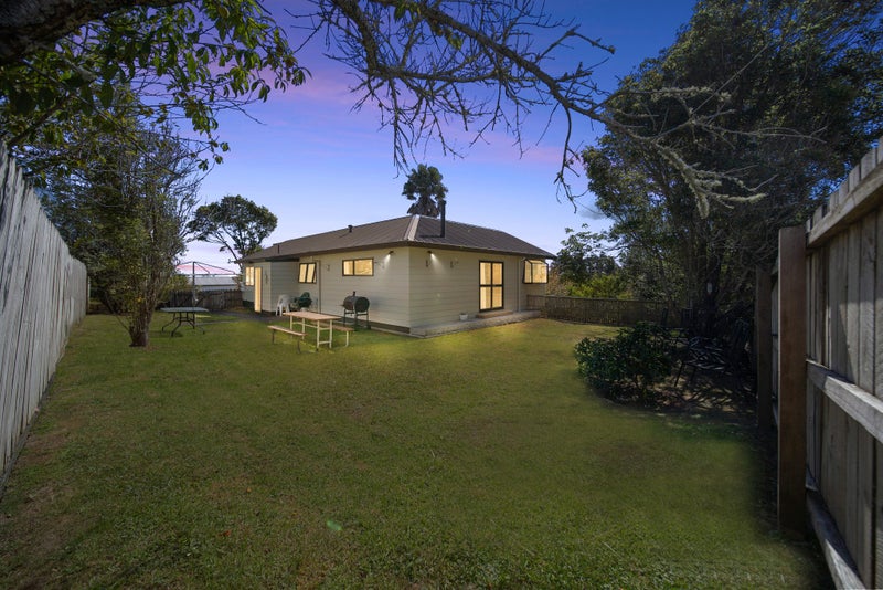 51B Everglade Drive, Goodwood Heights, Auckland - Carousel 2