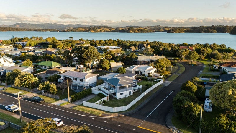 164 Harbour Road, Ohope - Carousel 1