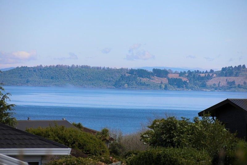 79 Harvey Street, Waipahihi, Taupo - Carousel 1