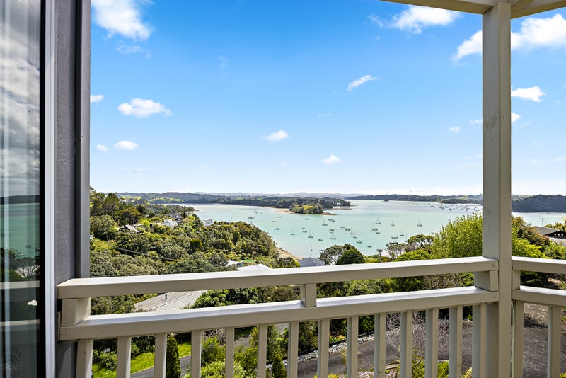 6 Barr Road, Mahurangi West, Warkworth - Carousel 1