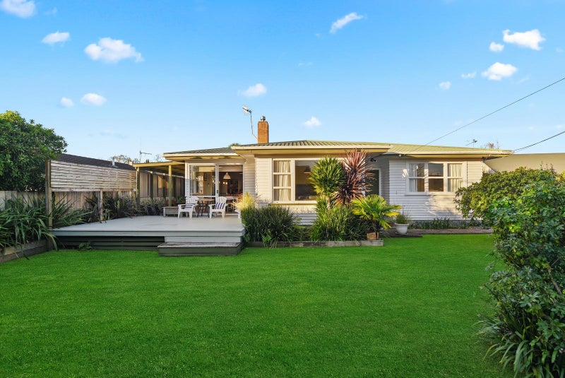 94 Nixon Street, Hamilton East, Hamilton - Carousel 1