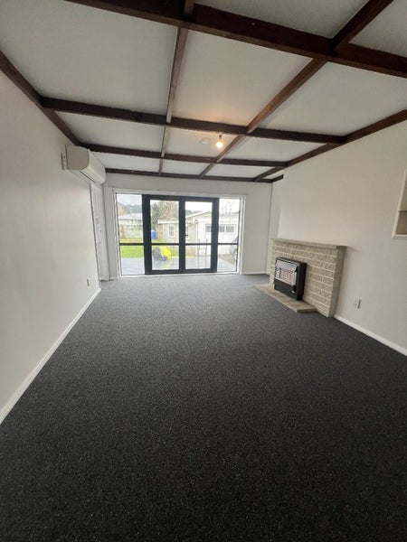 5 Waldie Grove, Avalon, Lower Hutt - Carousel 2