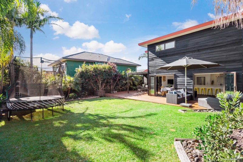 25C Beechwood Road, Rothesay Bay, Auckland - Carousel 1