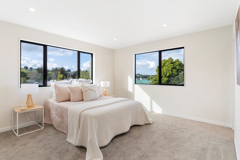 92D Godley Road, Green Bay, Auckland - Carousel 37