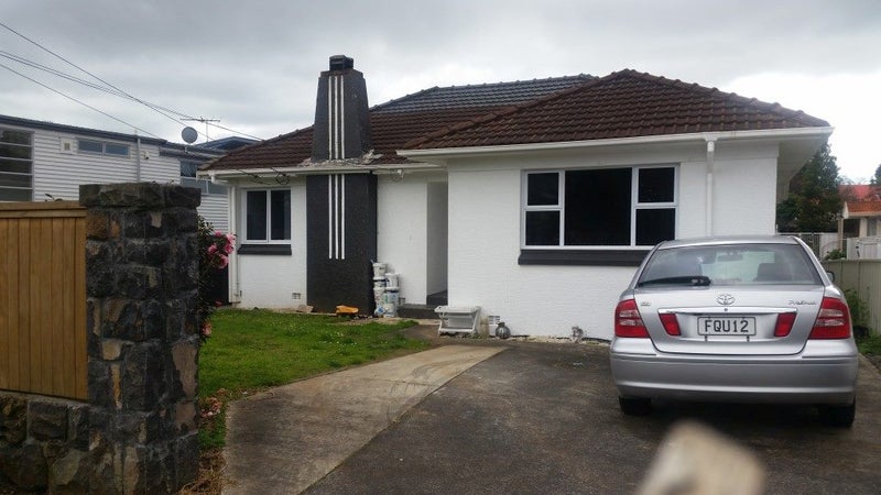 16 Patterson Street, Sandringham, Auckland - Carousel 1