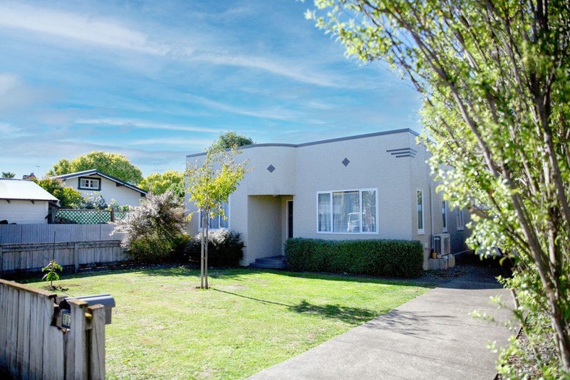 902 Queen Street East, Parkvale, Hastings - Carousel 1