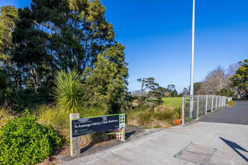 103/1B Oakley Avenue, Waterview, Auckland - Carousel 13