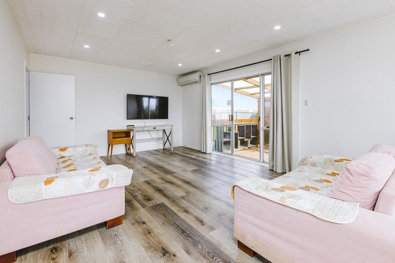 61 Israel Avenue, Clover Park, Auckland - Carousel 2