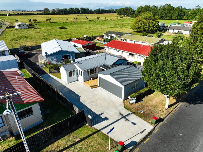 51 Saxbys Road, Deanwell, Hamilton - Carousel 14