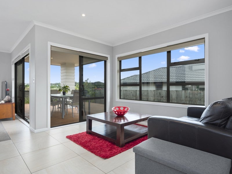 30 Caldera Crescent, Pyes Pa, Tauranga - Carousel 2