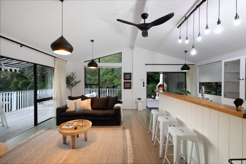 8 Hill Road, Palm Beach, Waiheke Island - Carousel 2